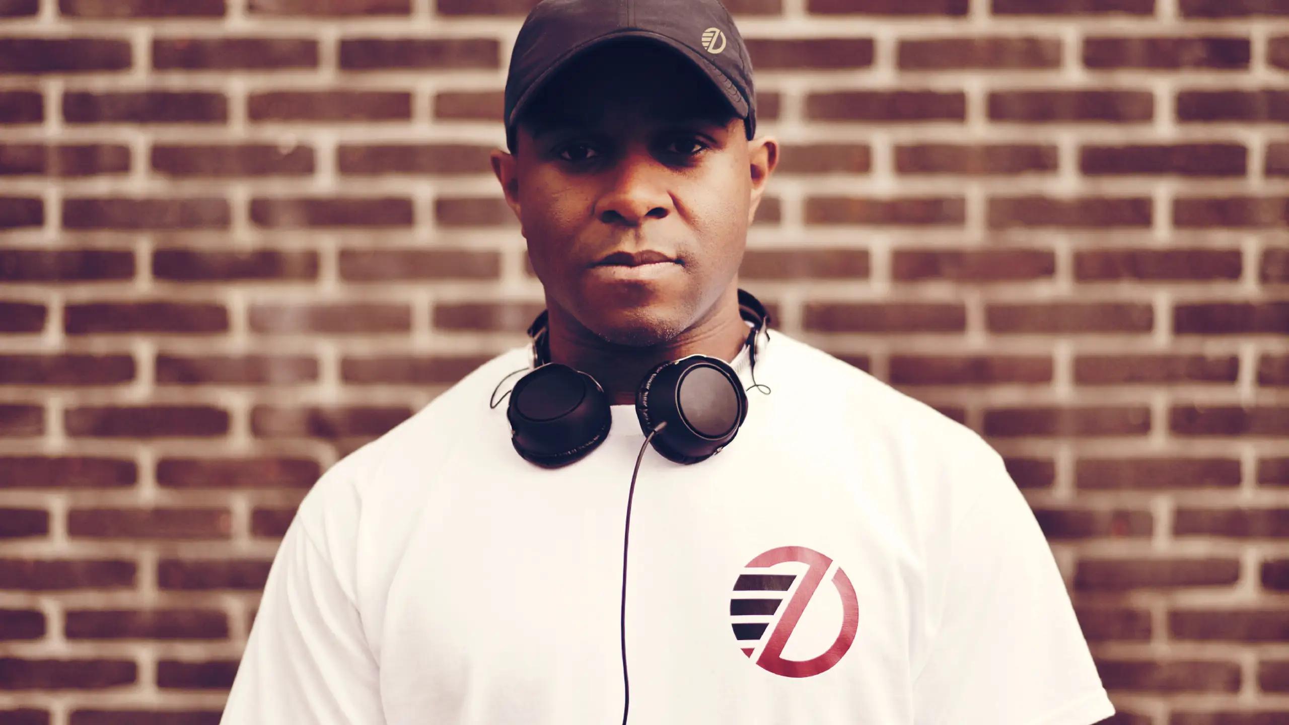 Dj Ez