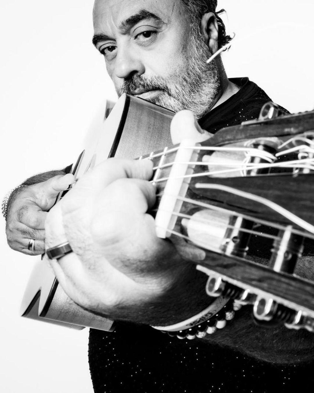 The gipsy - by Chico Castillo (live)